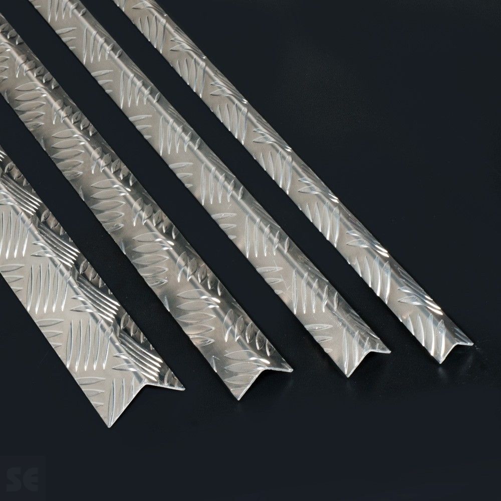 Cantonera de Aluminio grabada