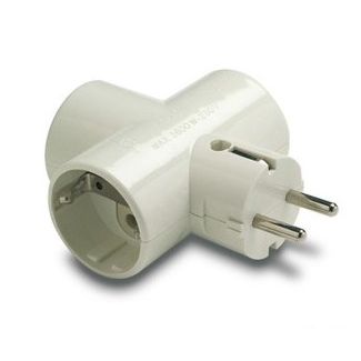 CLAVIJA ADAPTADOR TRIPLE 16 A